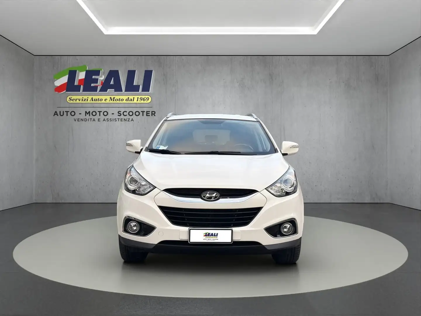 Hyundai iX35 ix35 5p 4WD 2.0 CRDi 136cv 6m  Comfort Blanc - 2