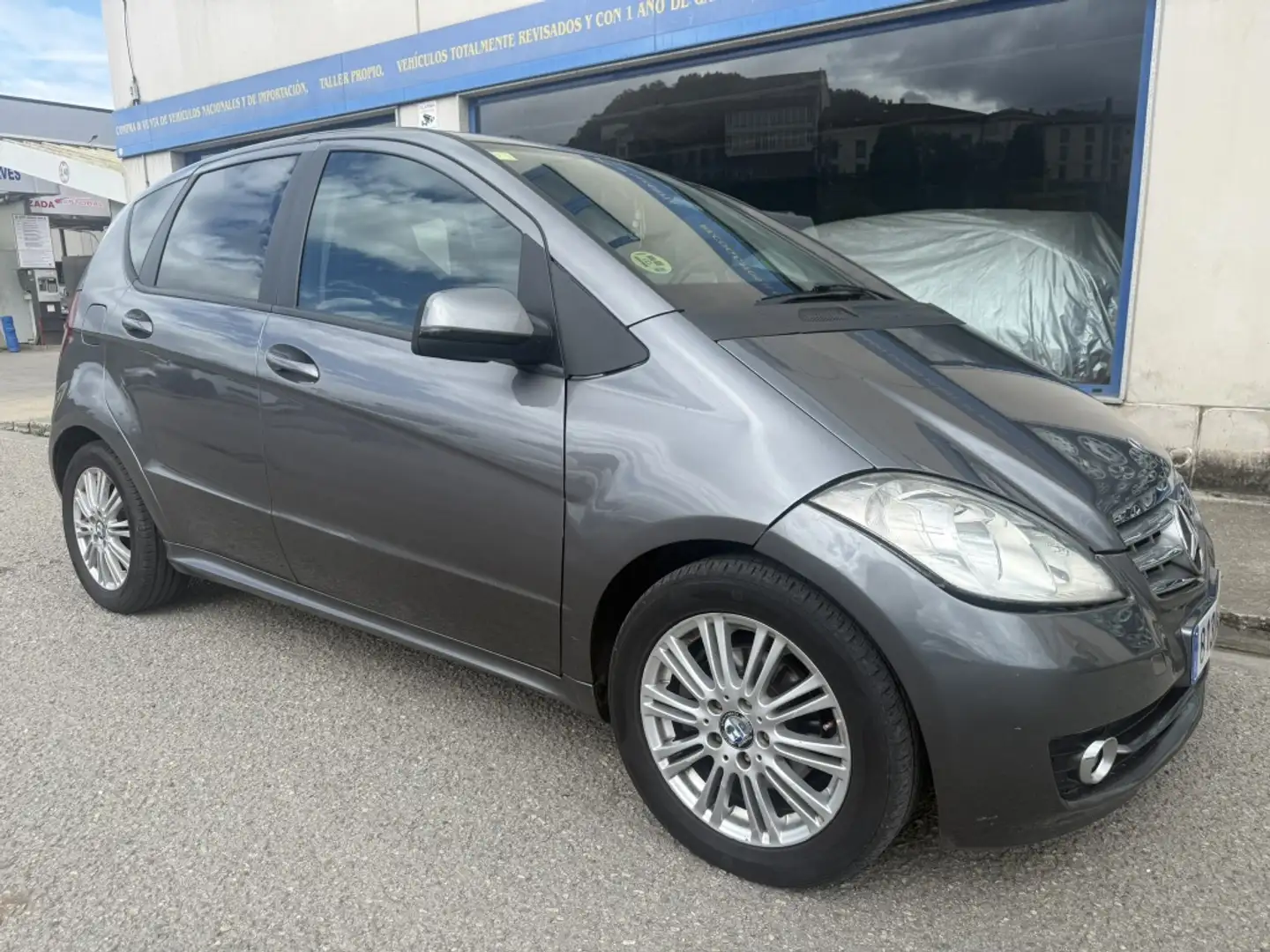 Mercedes-Benz A 180 180CDI Gris - 2