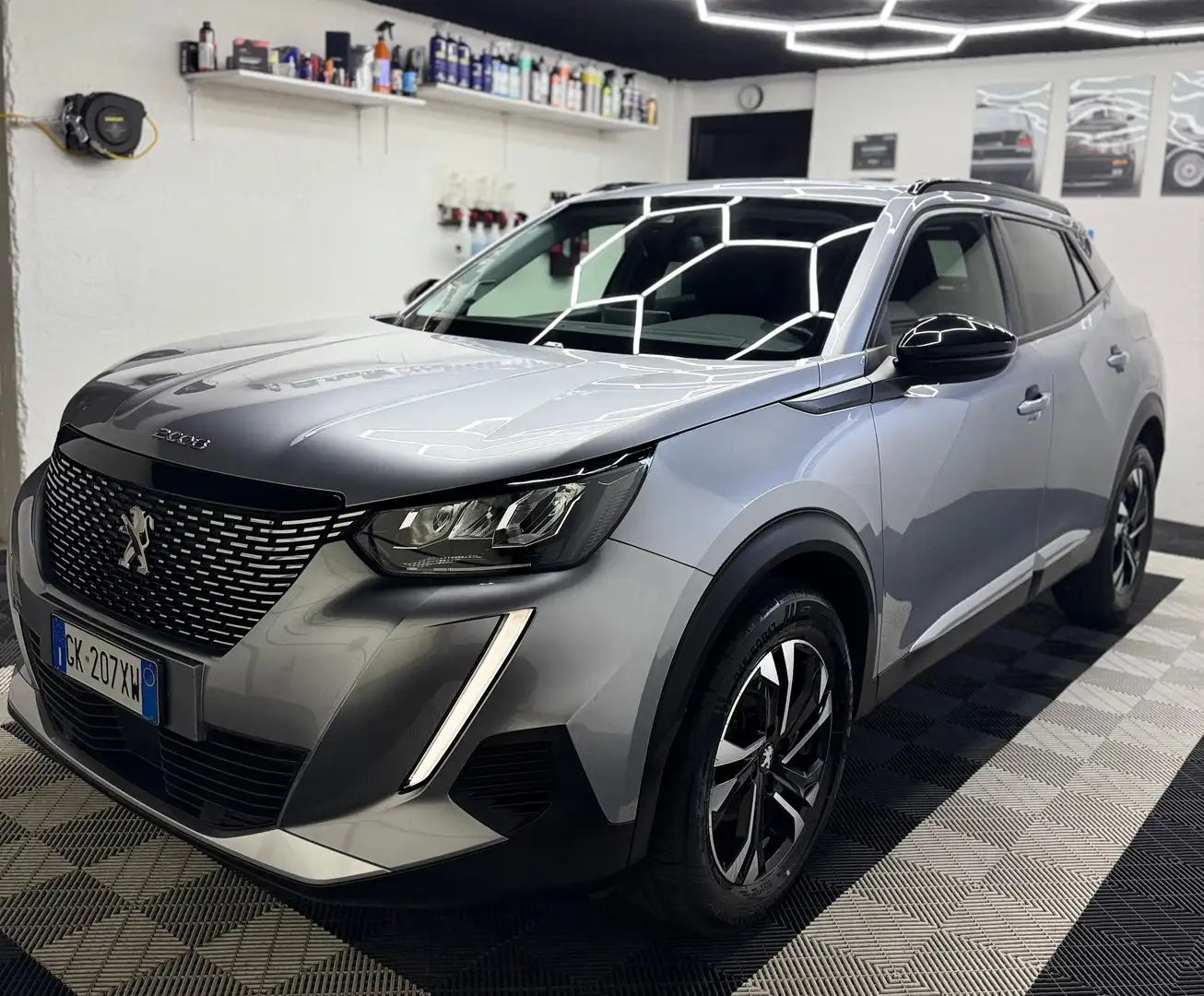 Peugeot 2008 1.2 PureTech Allure 100cv Grigio - 1