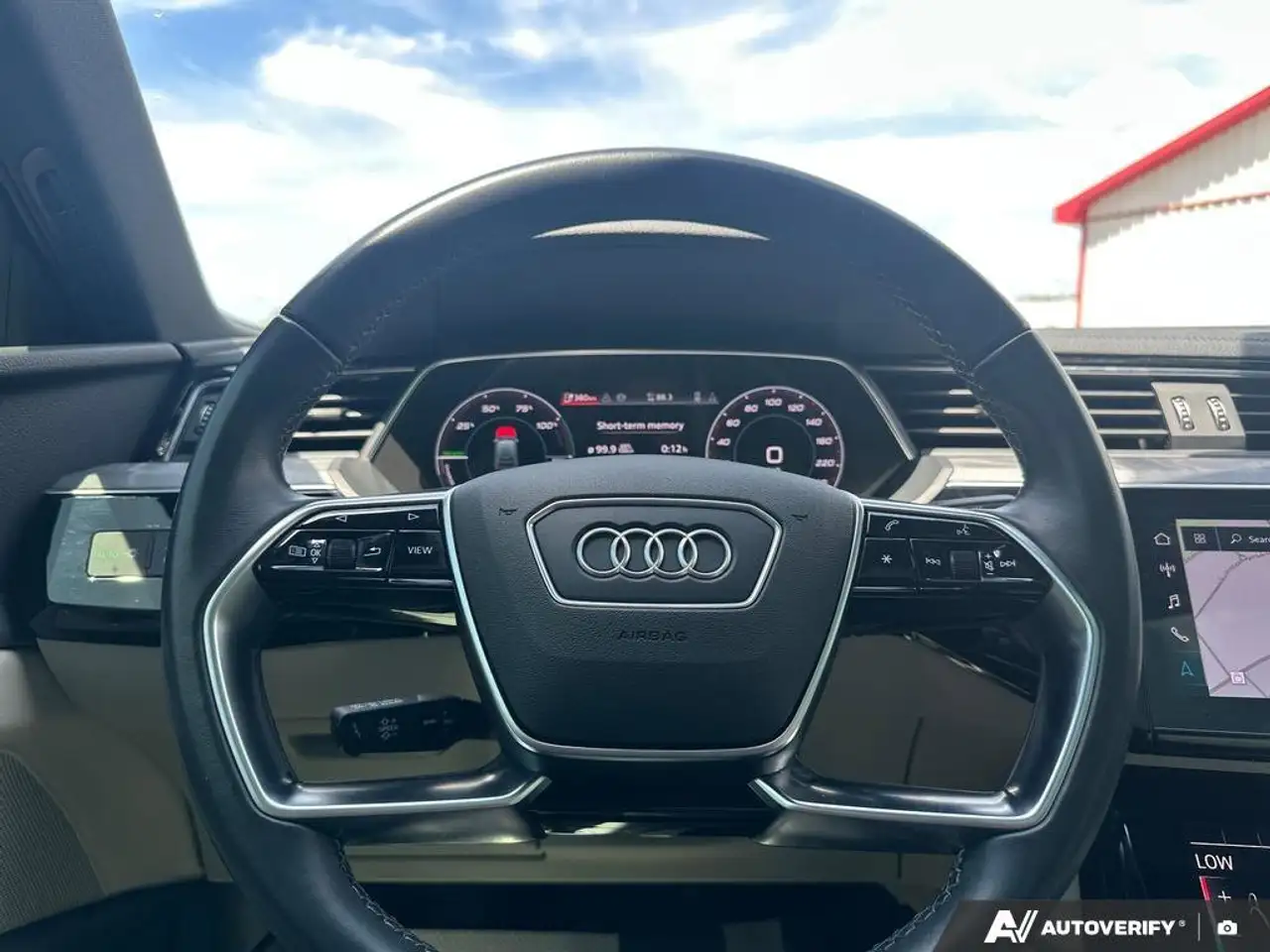 Audi Q8 e-tron снимка Audi Q8 e-tron