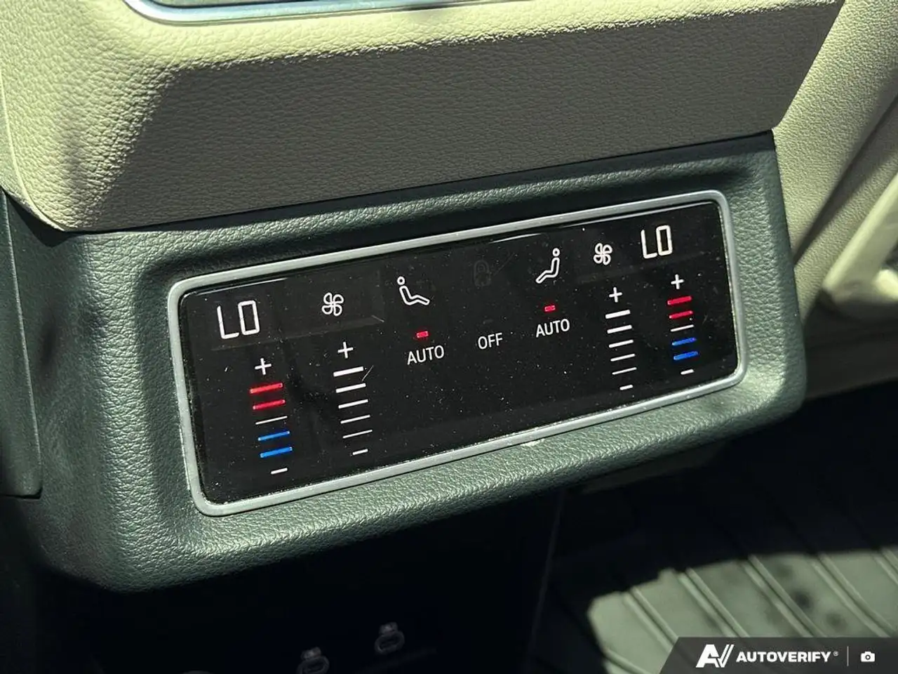 Audi Q8 e-tron снимка Audi Q8 e-tron