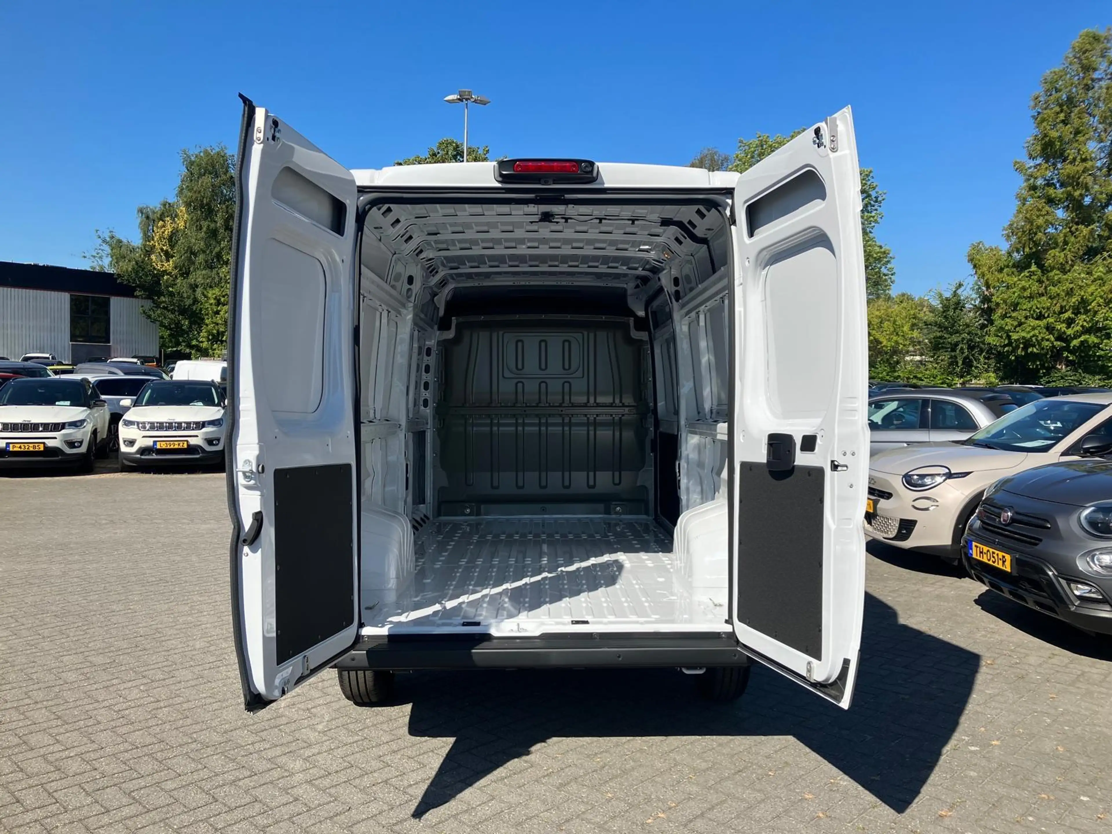 Citroen Jumper 2.2 BlueHDi 140 S&S L2H2 3.5t | Cruise control | A — photo 4