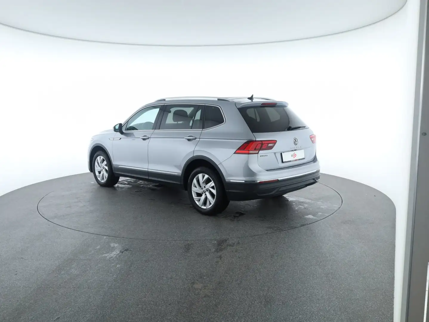 Volkswagen Tiguan Allspace Life TDI DSG Plateado - 2