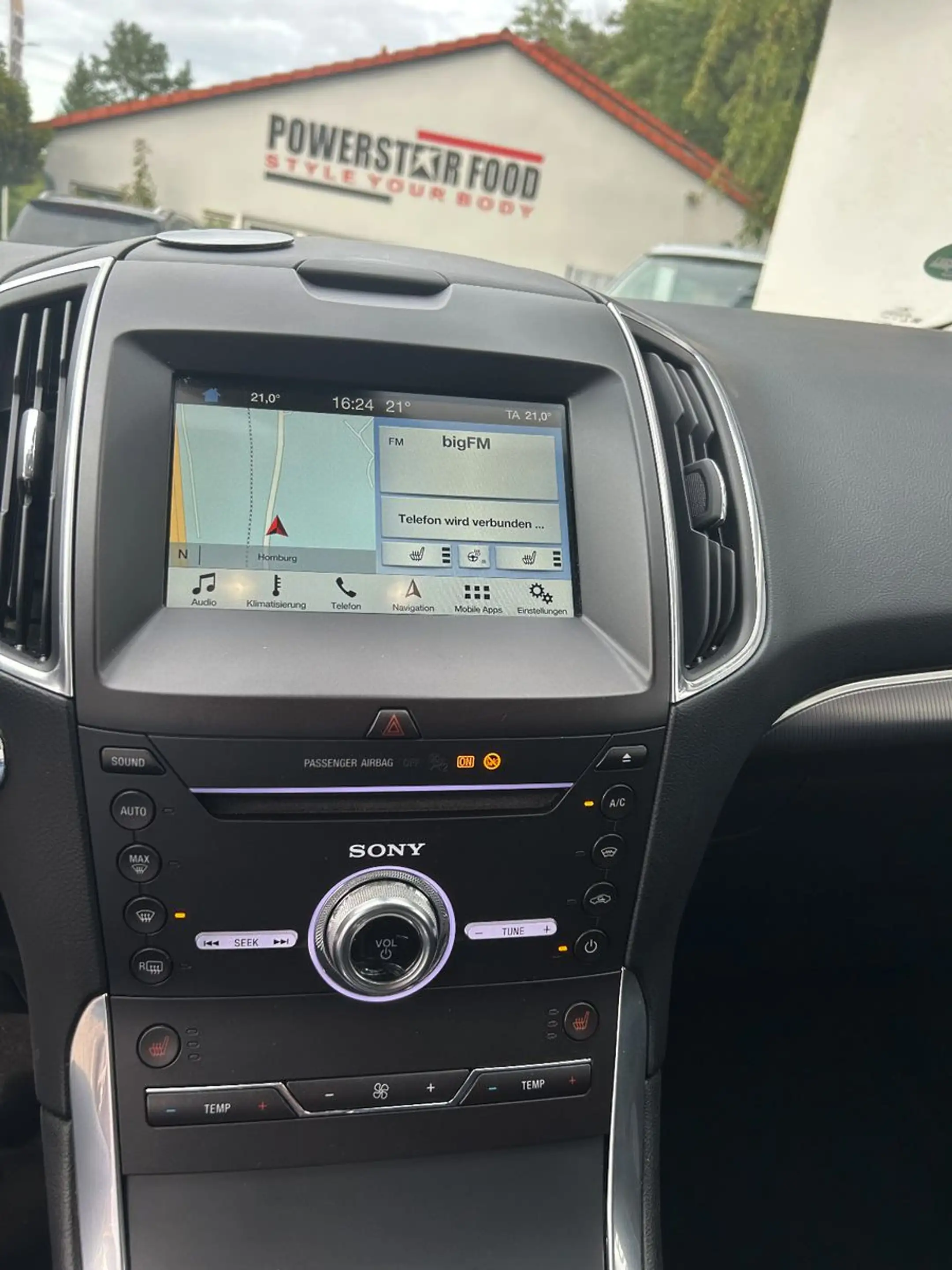 Ford S-Max 1.5 Titanium Navi+AHK+Memory+Tempomat — photo 14