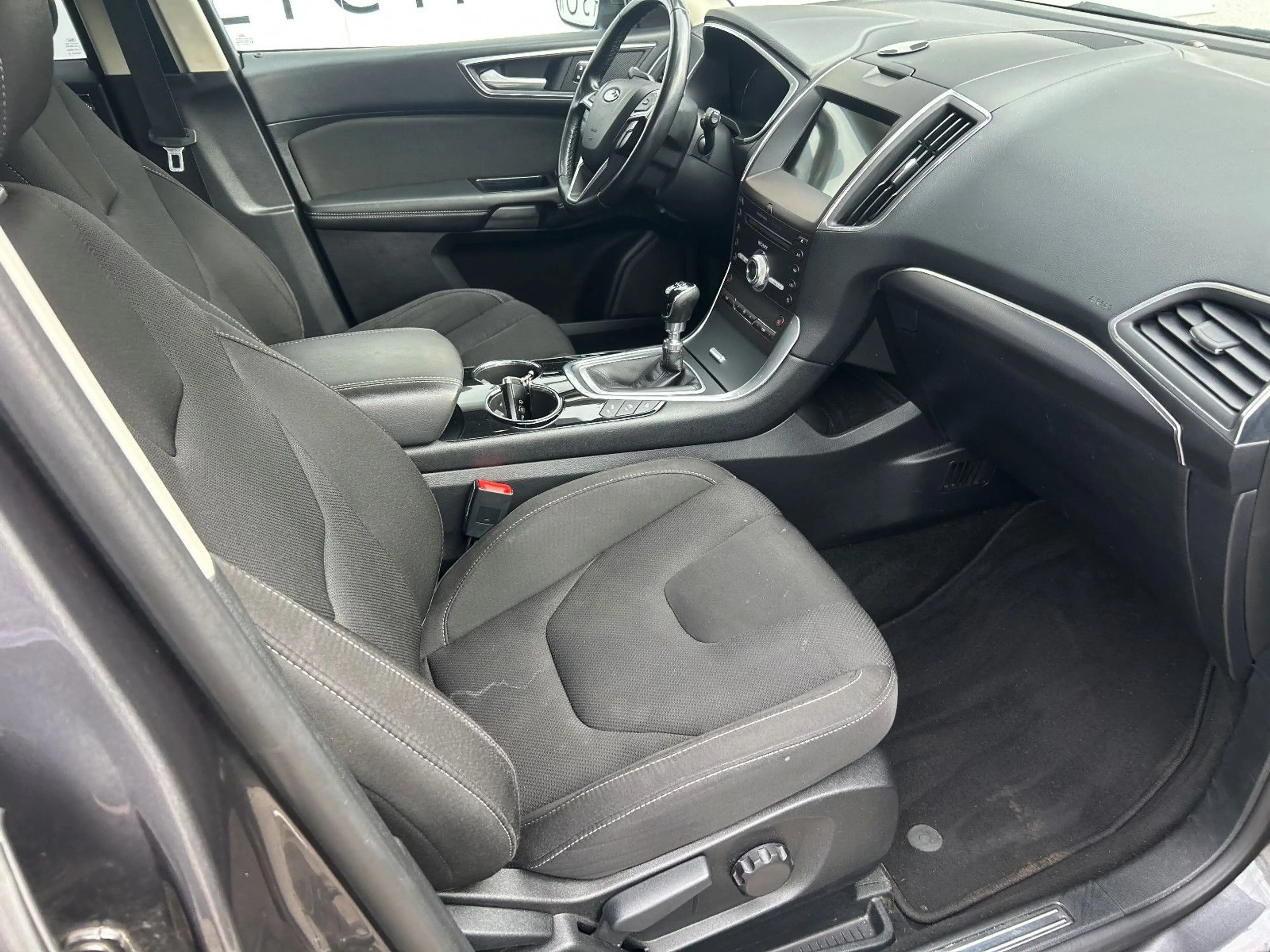 Ford S-Max 1.5 Titanium Navi+AHK+Memory+Tempomat — photo 8