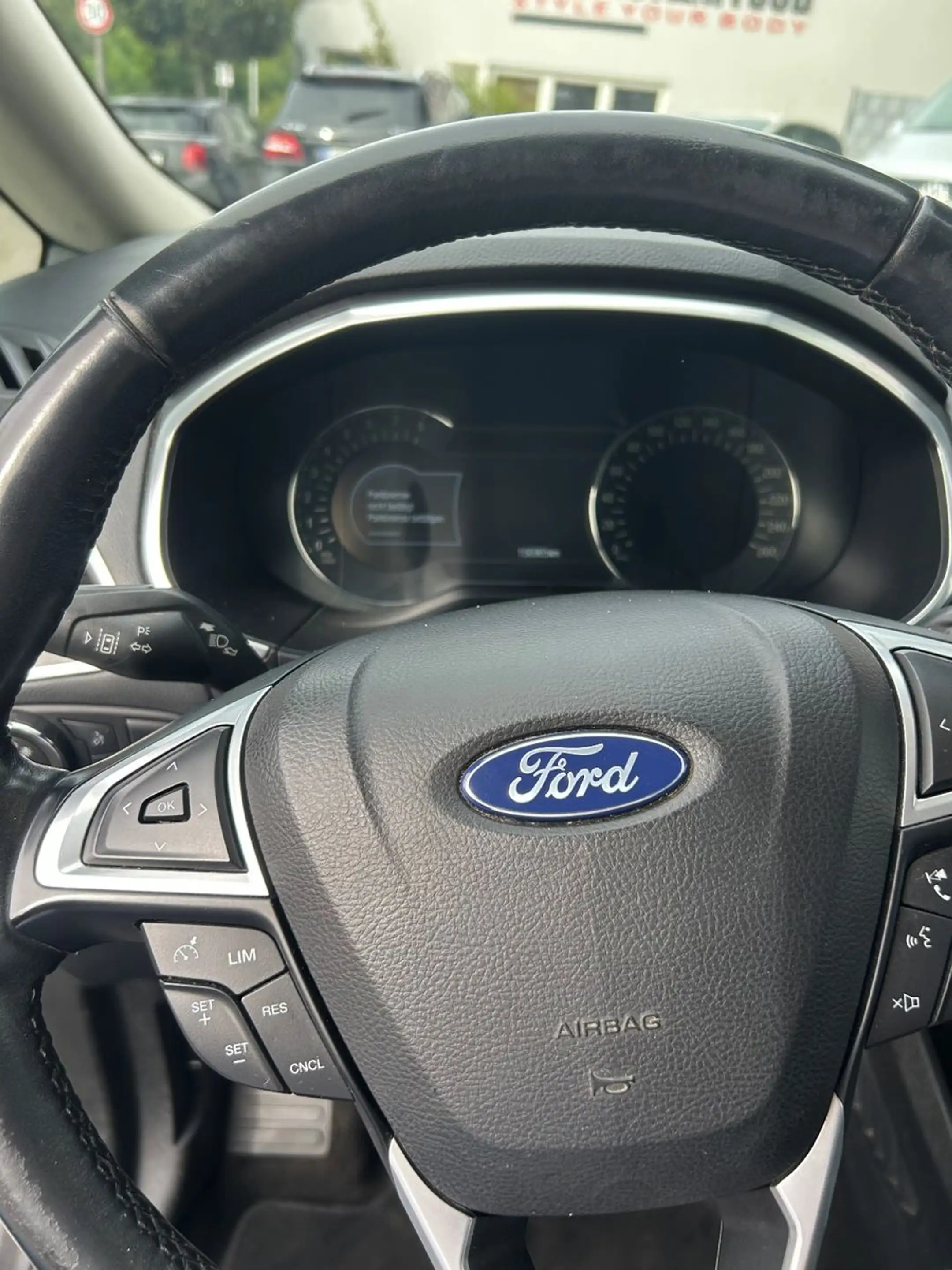 Ford S-Max 1.5 Titanium Navi+AHK+Memory+Tempomat — photo 12