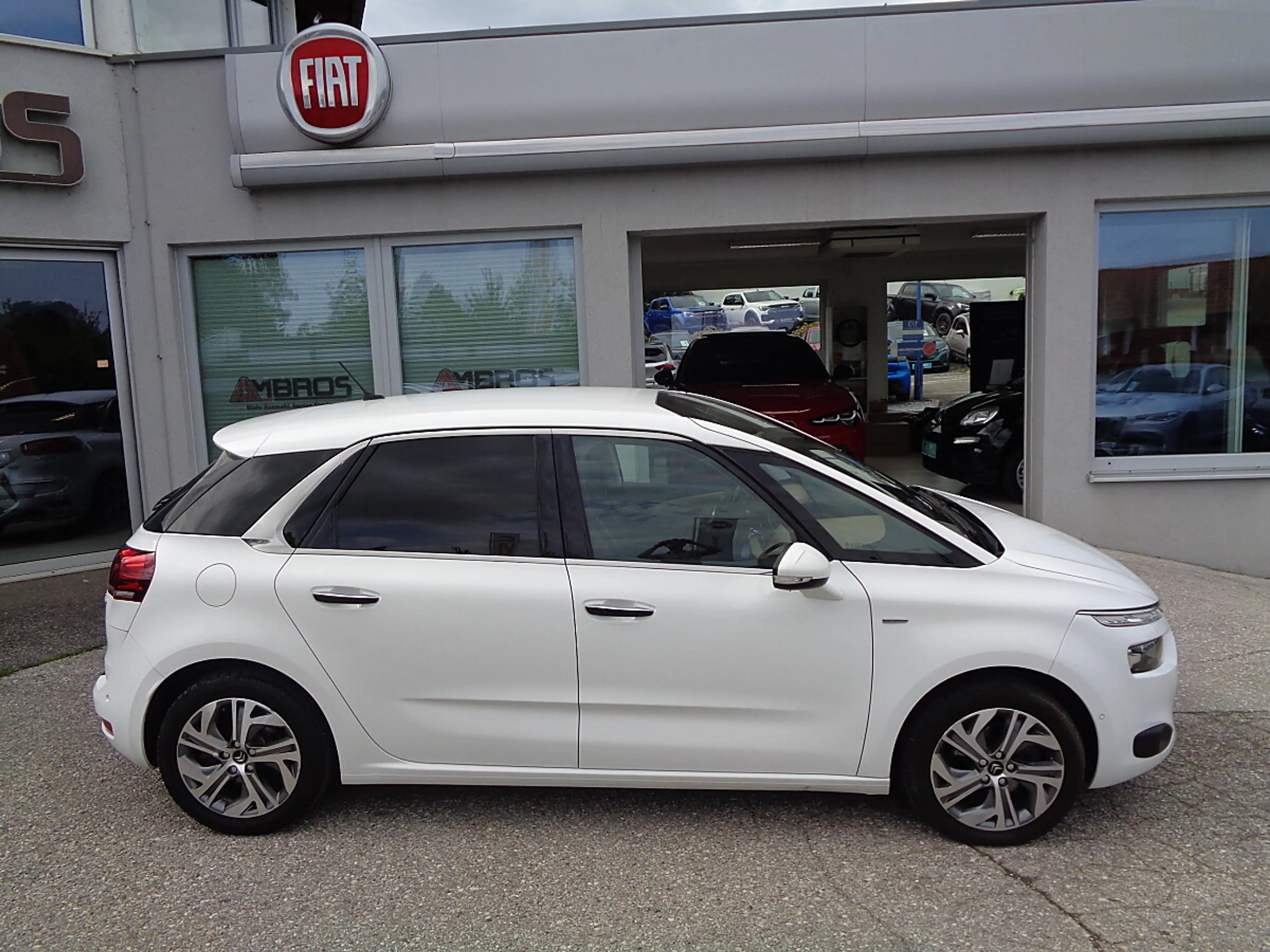 Citroen C4 Picasso BlueHDi 150 EAT6 Exclusive Aut. — photo 2