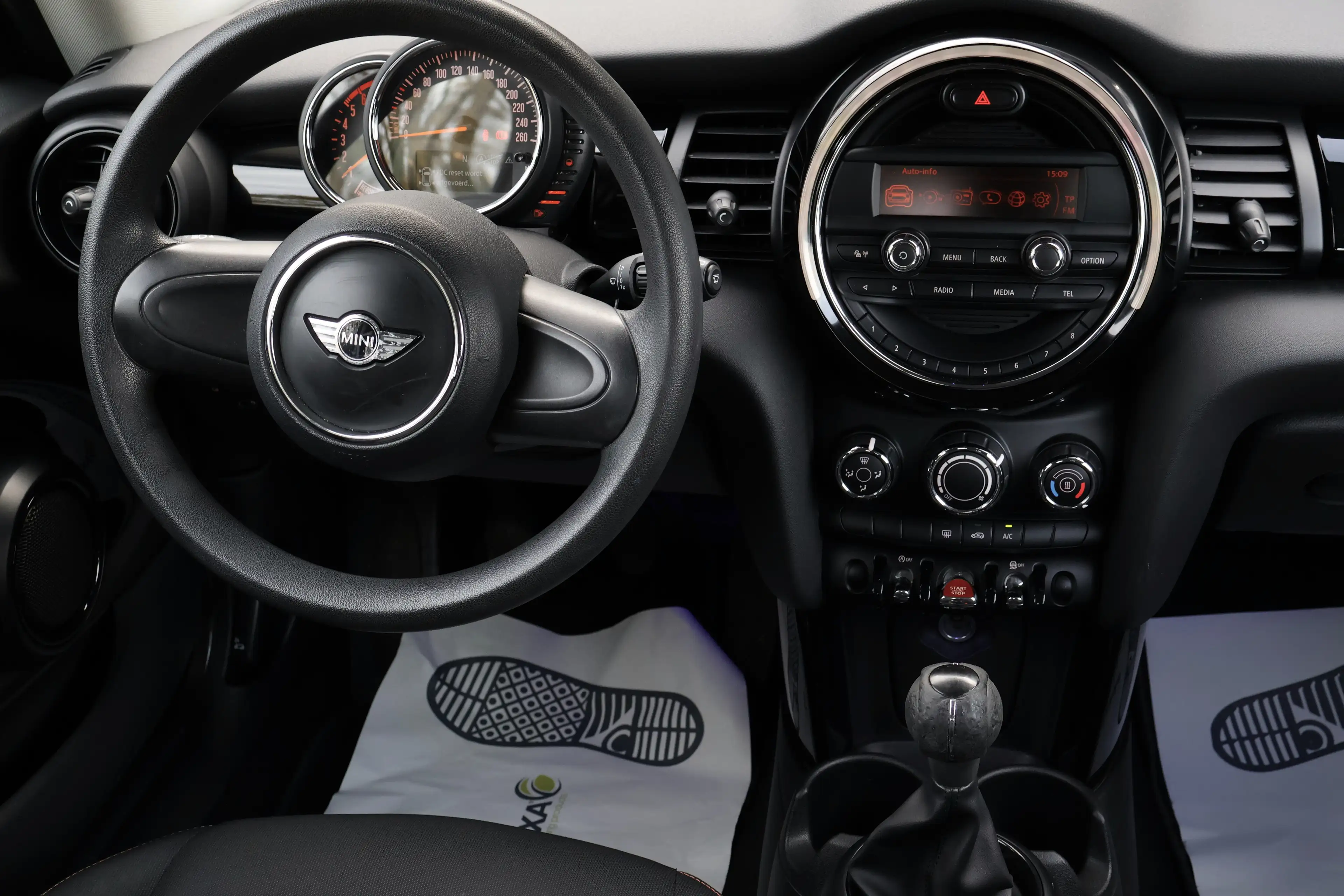 MINI One D Mini One D Airco ParkS USB/ Aux — photo 8