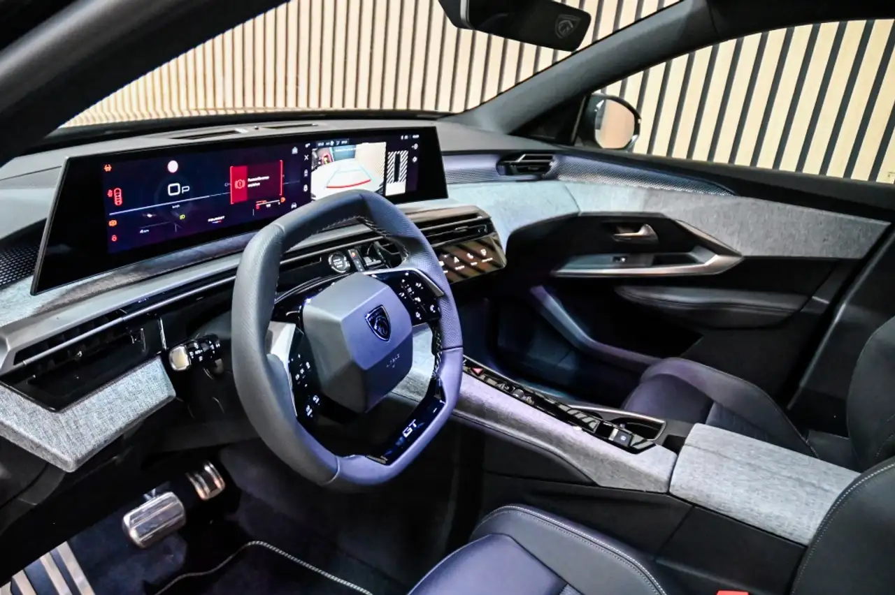 Peugeot 5008 Hybrid 145 GT | 7p | STOELVERWARMING | ACC | 7