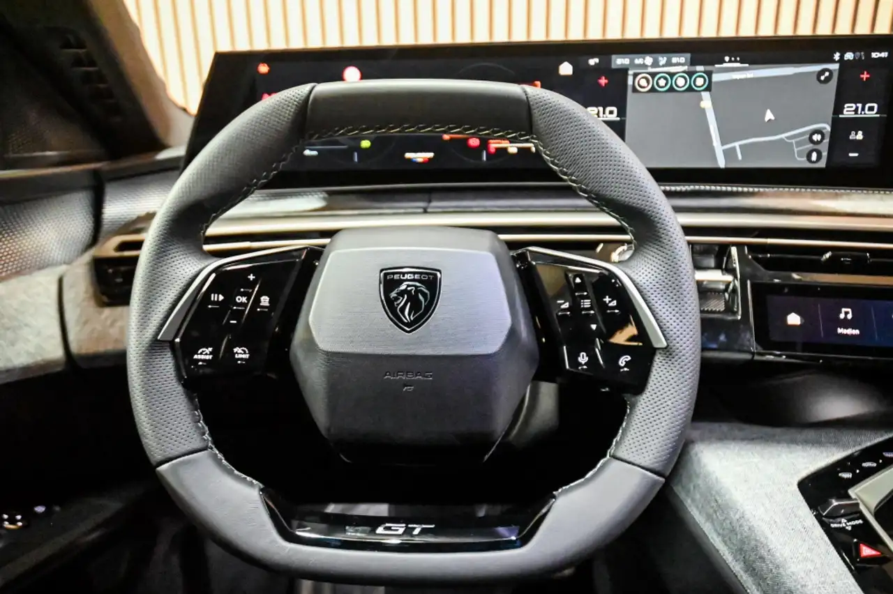 Peugeot 5008 Hybrid 145 GT | 7p | STOELVERWARMING | ACC | 9