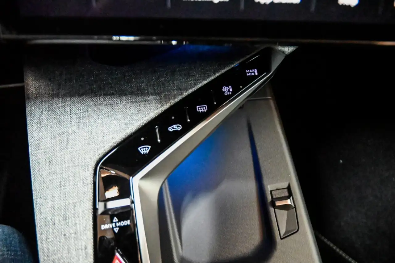 Peugeot 5008 Hybrid 145 GT | 7p | STOELVERWARMING | ACC | 19