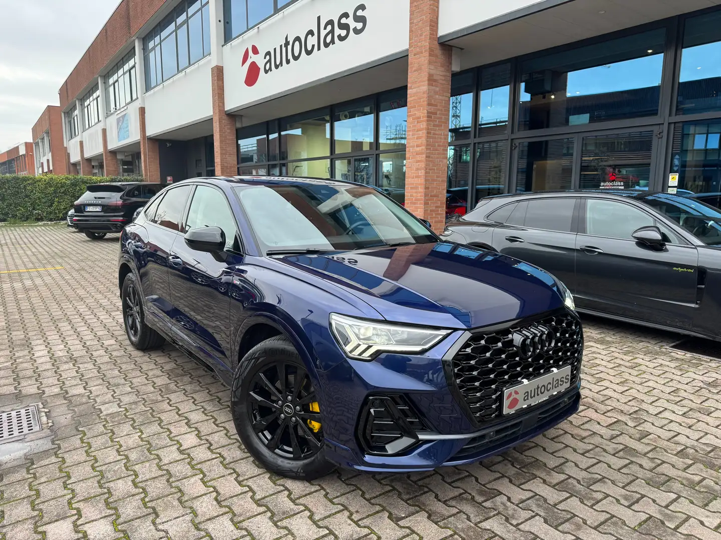Audi Q3 Q3 Sportback 35 1.5 tfsi S line IDENTITY BLACK Blu/Azzurro - 1