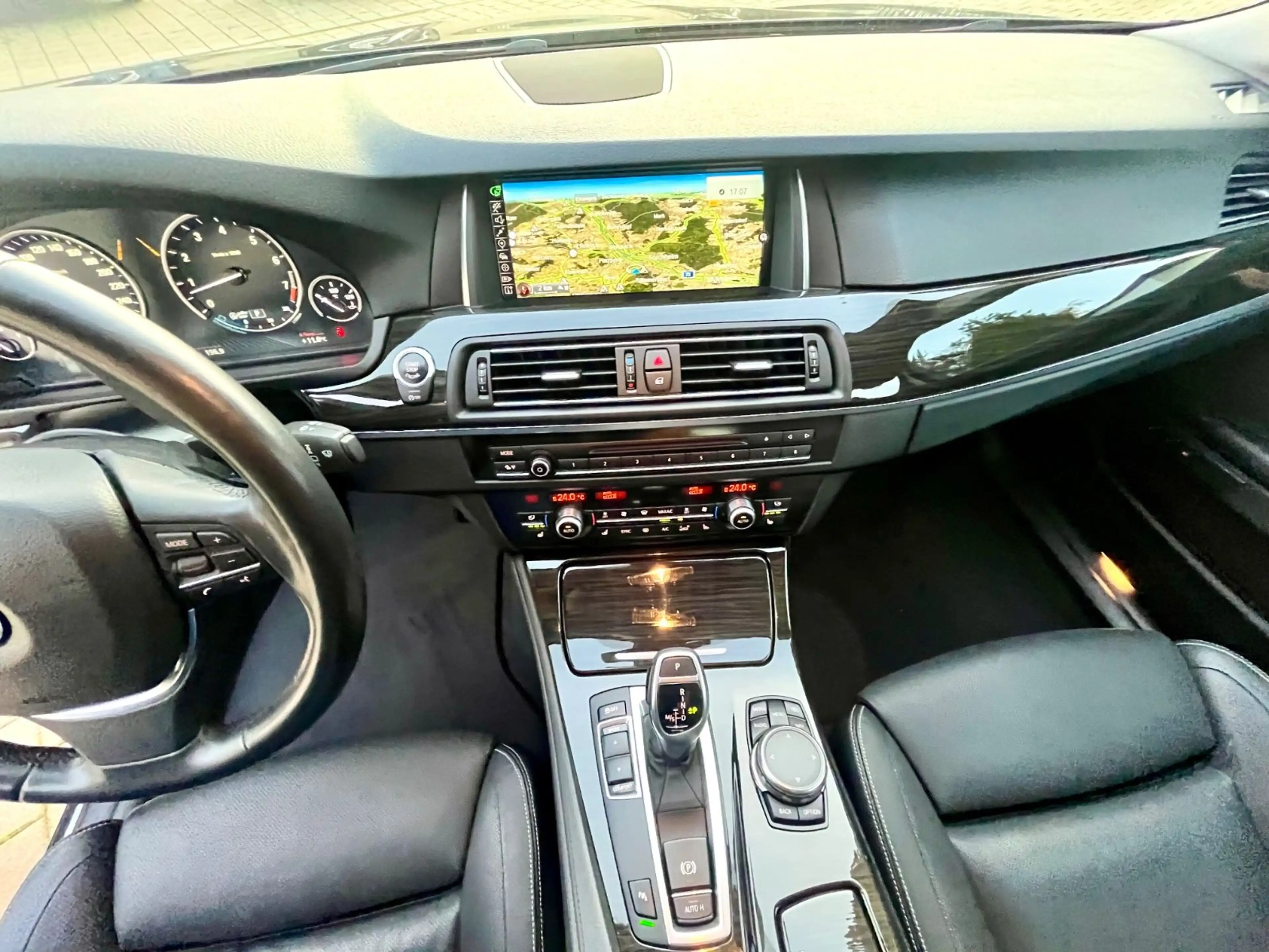 BMW 535 i Touring Aut. 20' ALPINA VOLLAUSSTATTUNG — photo 9