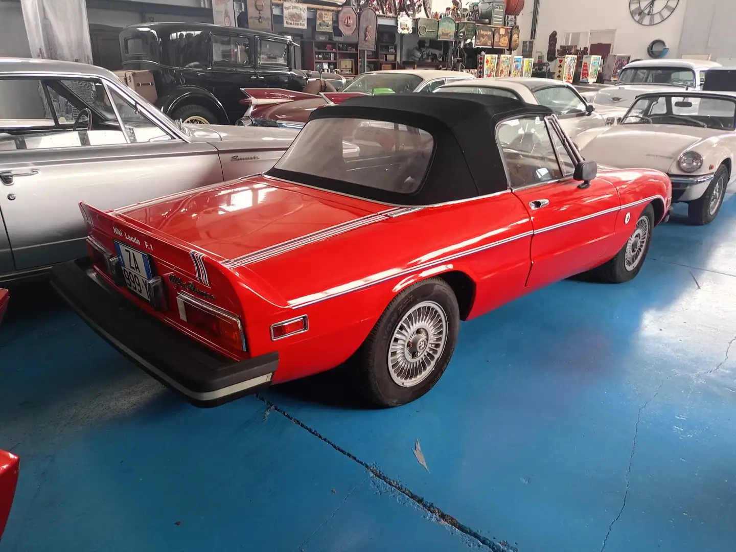 Alfa Romeo Spider Niki Lauda F1 Rot - 2