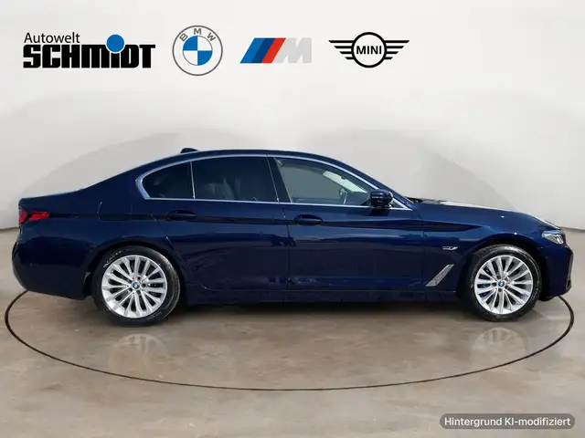 BMW 5 Series view 7
