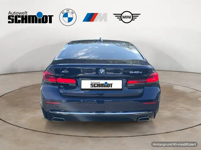 BMW 5 Series view 5