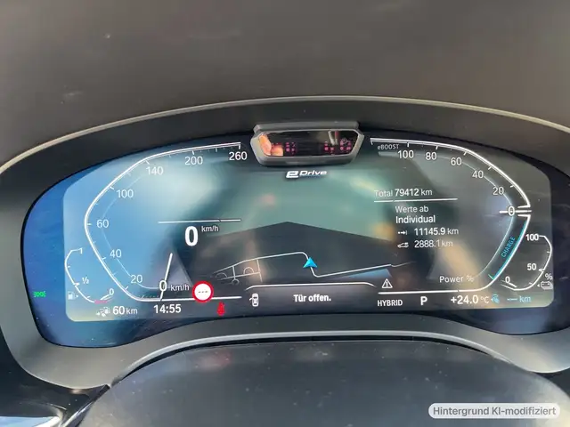 BMW 5 Series view 10