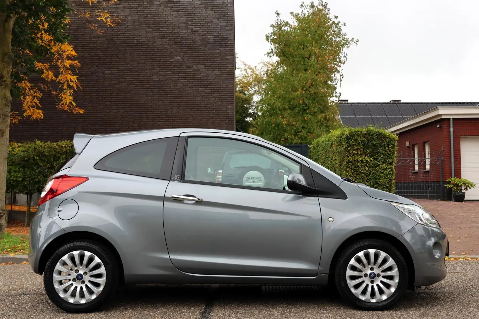 Ford Ka/Ka+ 1.2 Titanium X start/stop | AIRCO | STOEL/STUURVER Gris - 2