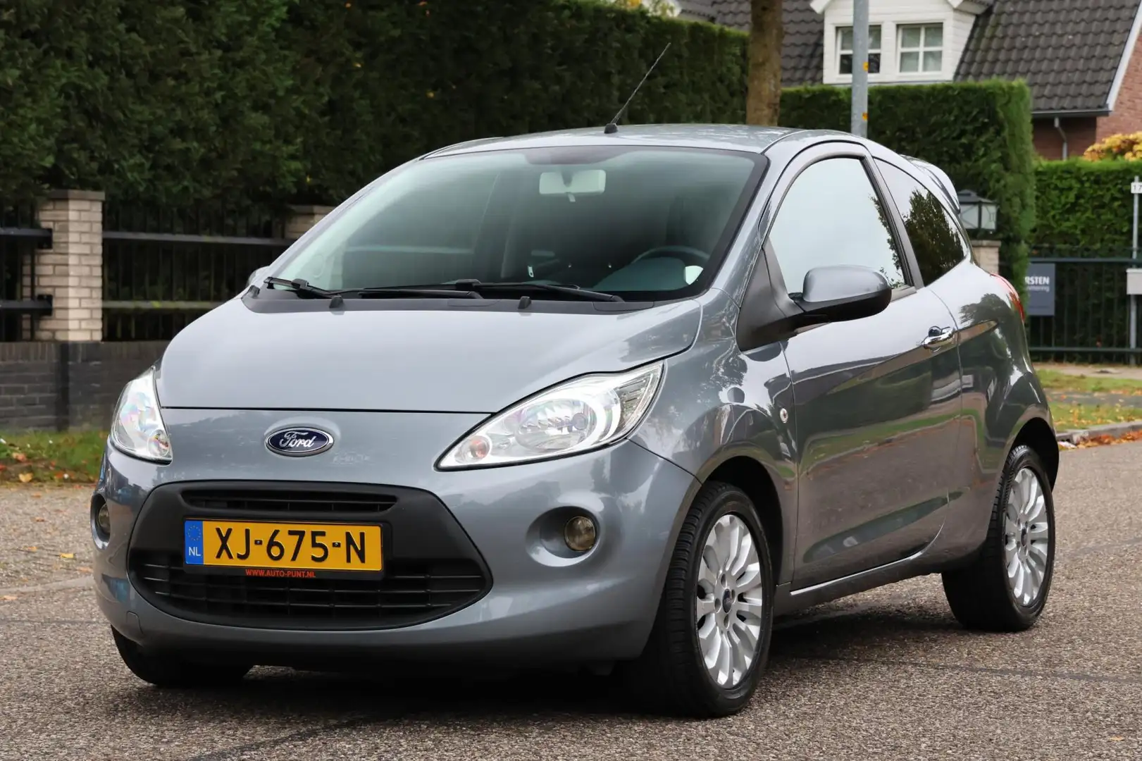 Ford Ka/Ka+ 1.2 Titanium X start/stop | AIRCO | STOEL/STUURVER Gris - 1