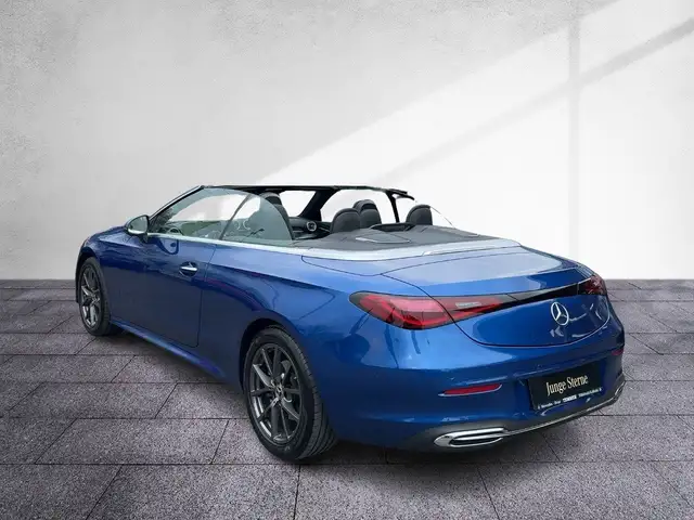 Mercedes-Benz CLE 220 d Cabriolet AVANTGARDE LED LRHZG Distr Ansicht 4