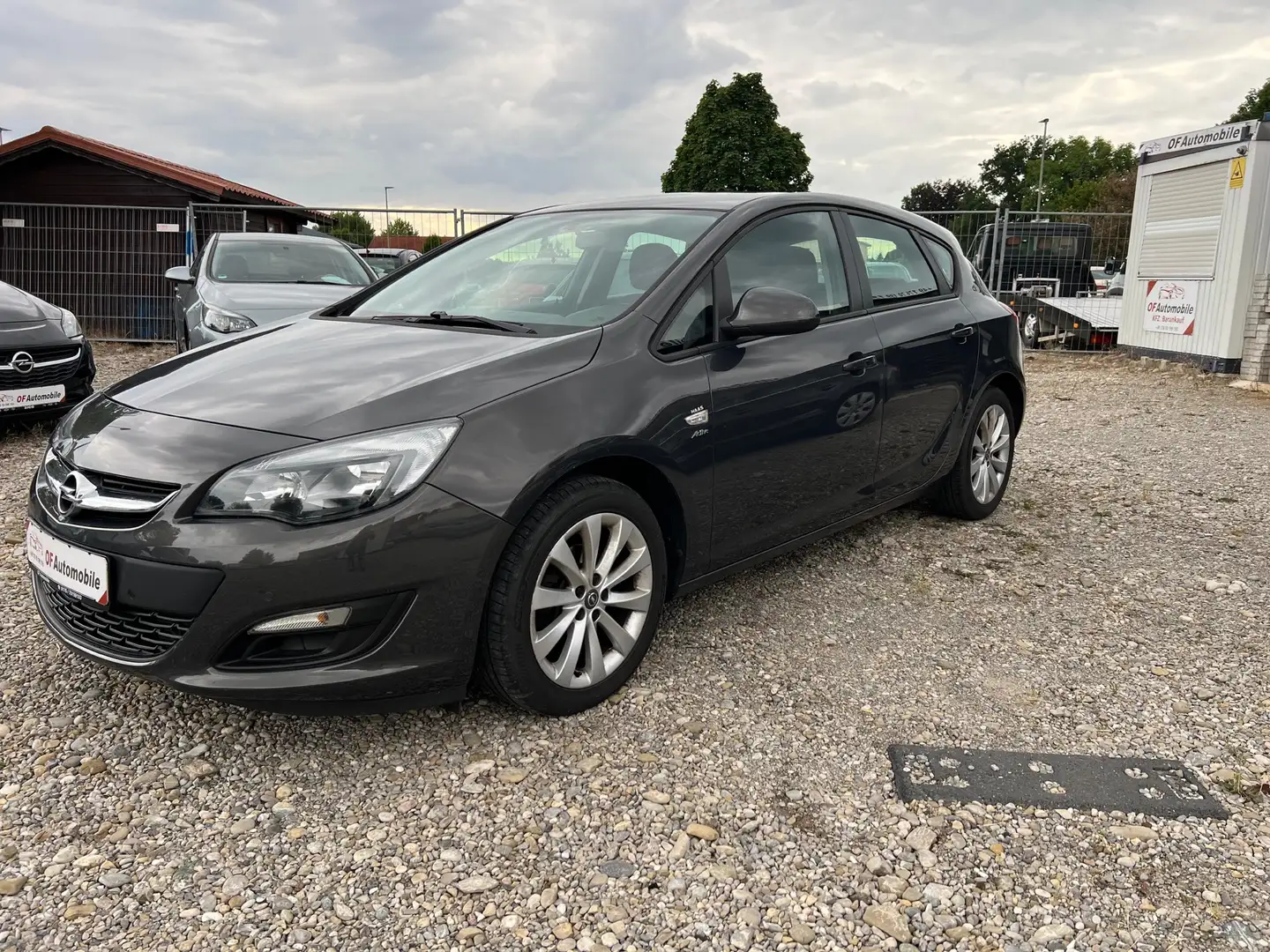 Opel Astra Active Gris - 1