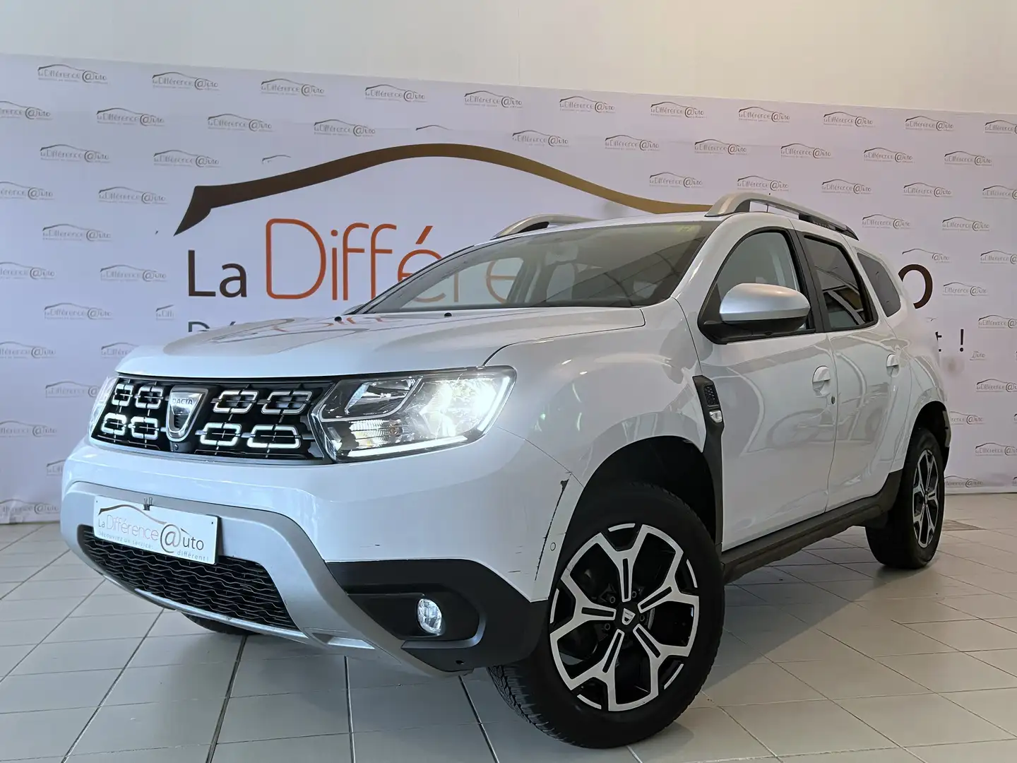 Dacia Duster TCe 130 FAP 4x2 Prestige Blanc - 1