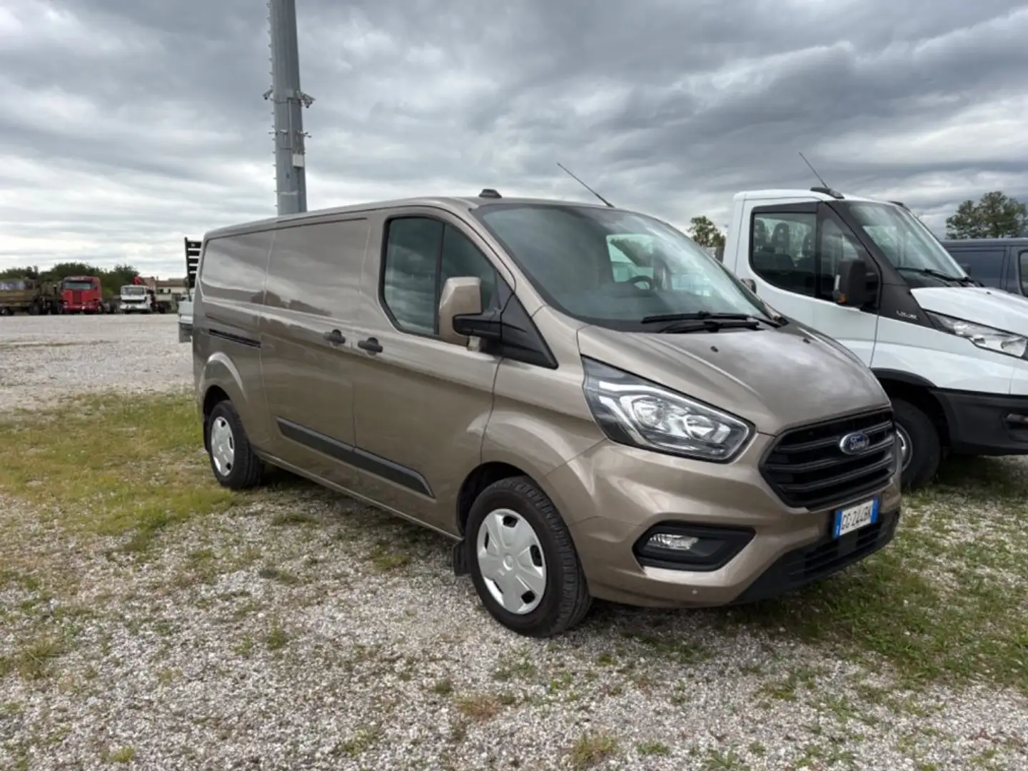 Ford Transit Custom 320 2.0 EcoBlue 130 PC Trend Gris - 2