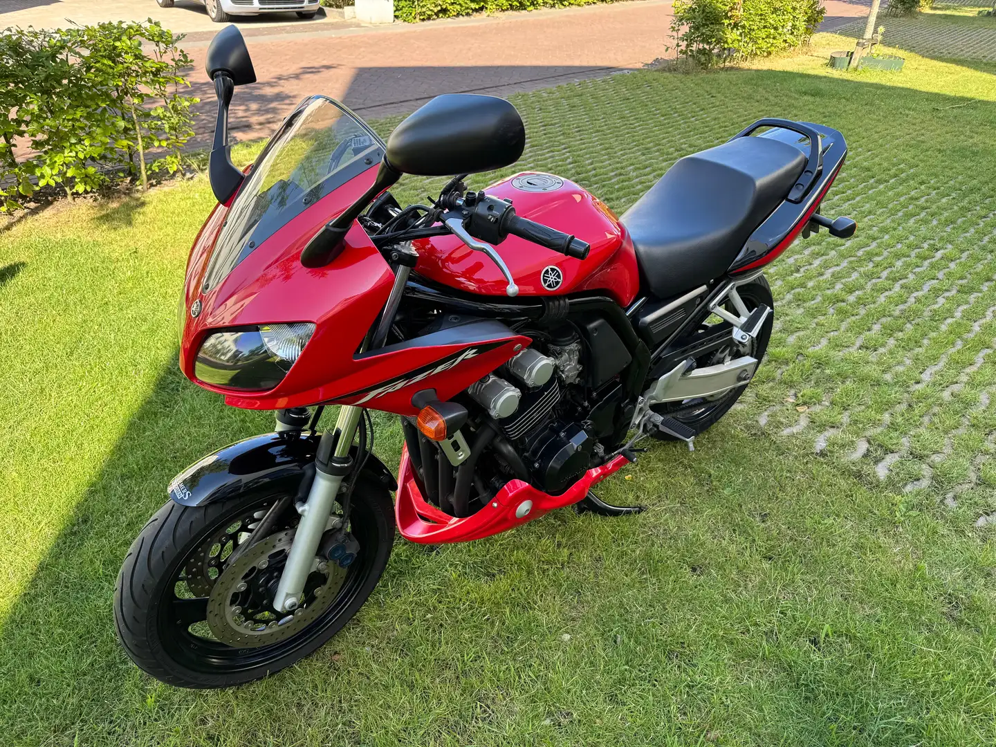 Yamaha FZS 600 Fazer 600 R Rood - 1