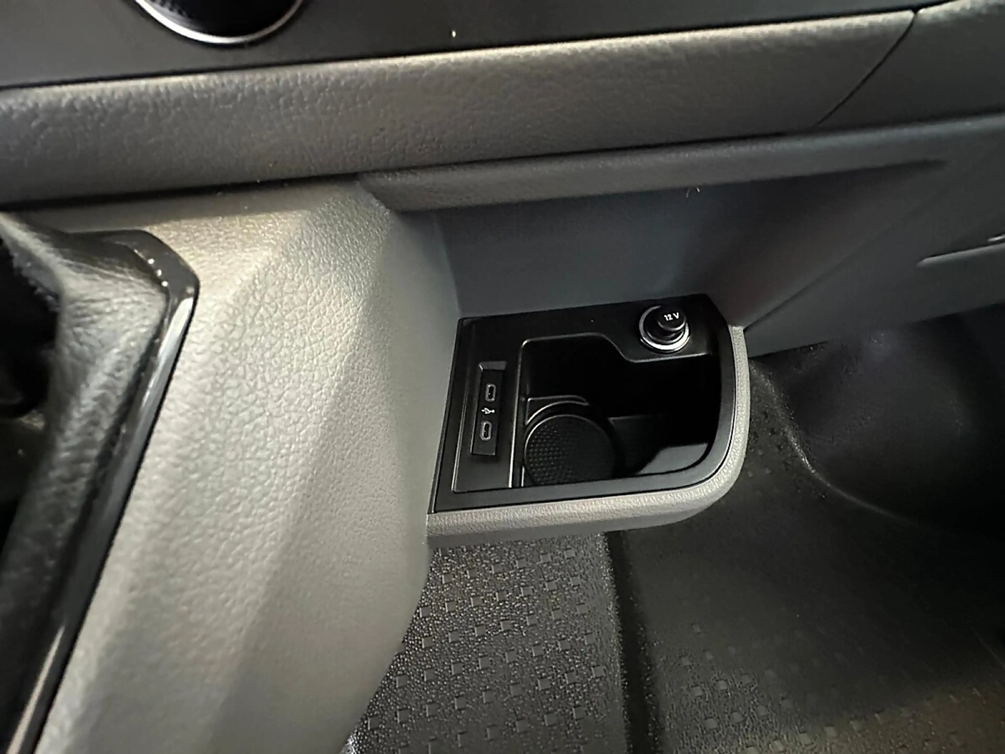 Volkswagen T6.1 Transporter T6.1Transporter KR Flügeltüren, Klima, li u. re... — photo 5