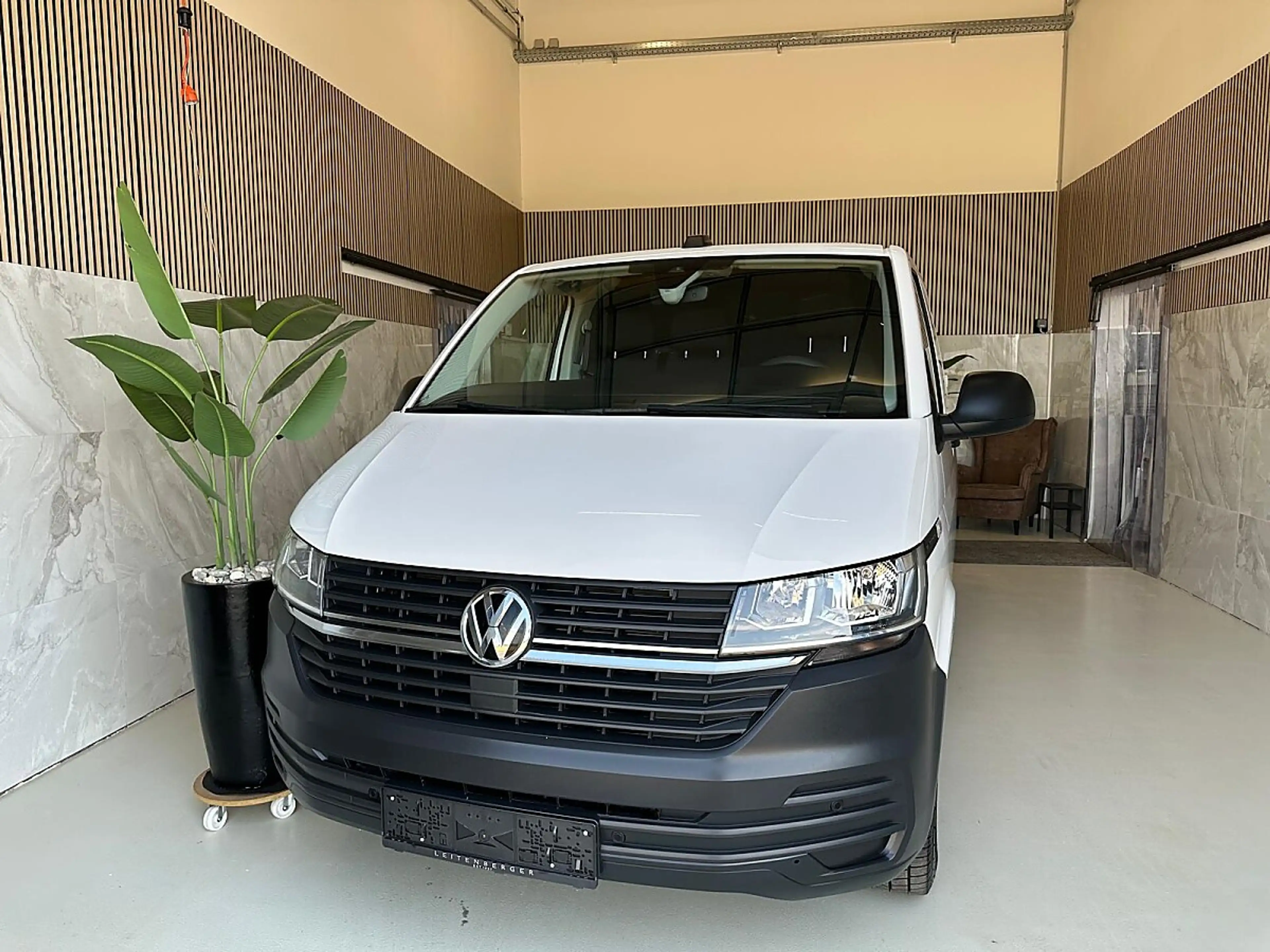 Volkswagen T6.1 Transporter T6.1Transporter KR Flügeltüren, Klima, li u. re... — photo 2