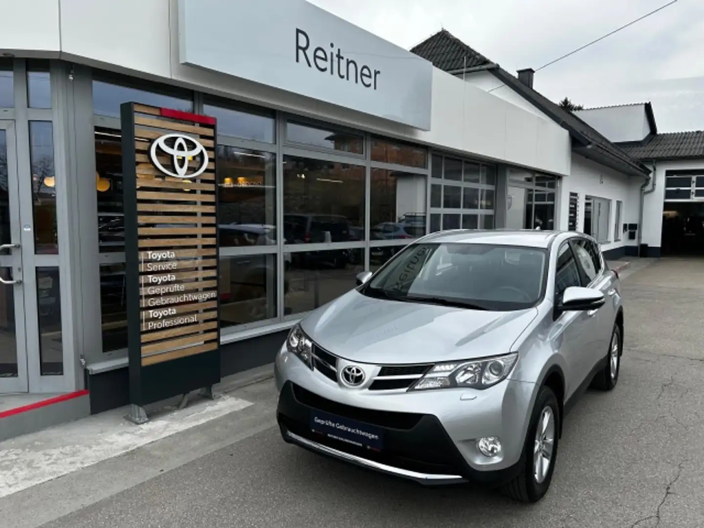 Toyota RAV 4 RAV4 2,0 2WD D4D ELE Silber - 1