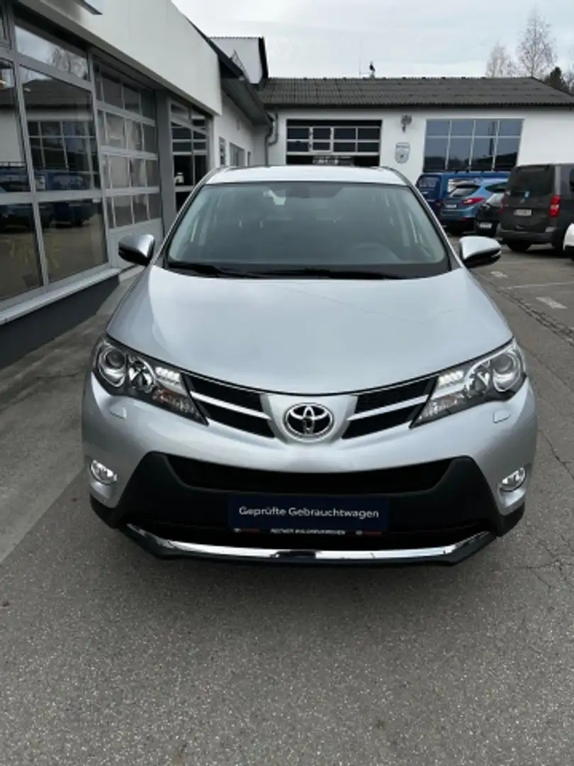 Toyota RAV 4 RAV4 2,0 2WD D4D ELE Silber - 2