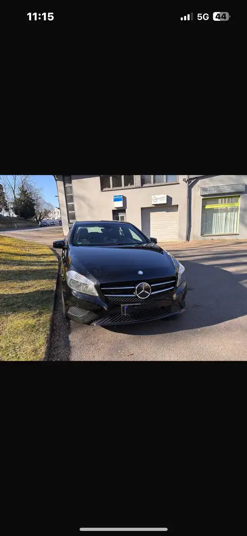 Mercedes-Benz A 180 (BlueEFFICIENCY) - 1