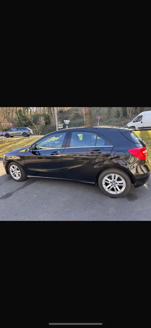 Mercedes-Benz A 180 (BlueEFFICIENCY) - 2