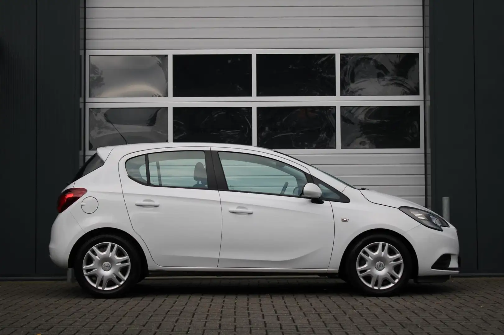 Opel Corsa 1.3 CDTI Business+ 5-Deurs Clima/Cruise/Bluetooth/ Blanc - 2