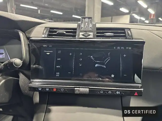 DS Automobiles DS 7 Crossback view 15