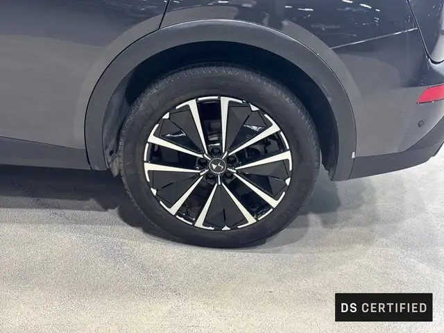 DS Automobiles DS 7 Crossback view 11