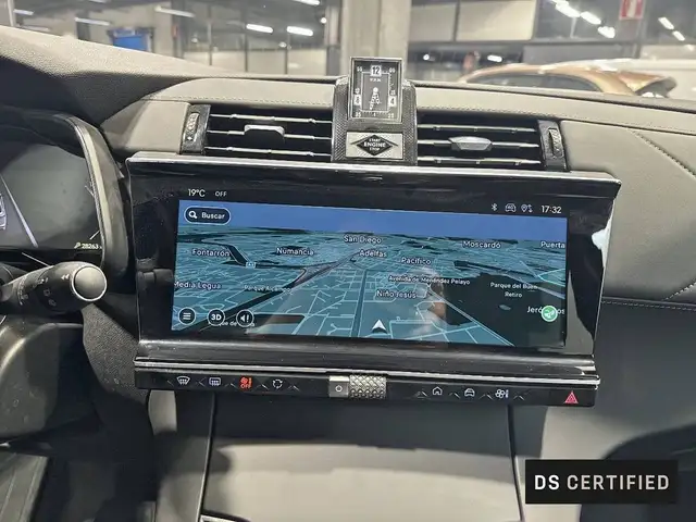 DS Automobiles DS 7 Crossback view 14