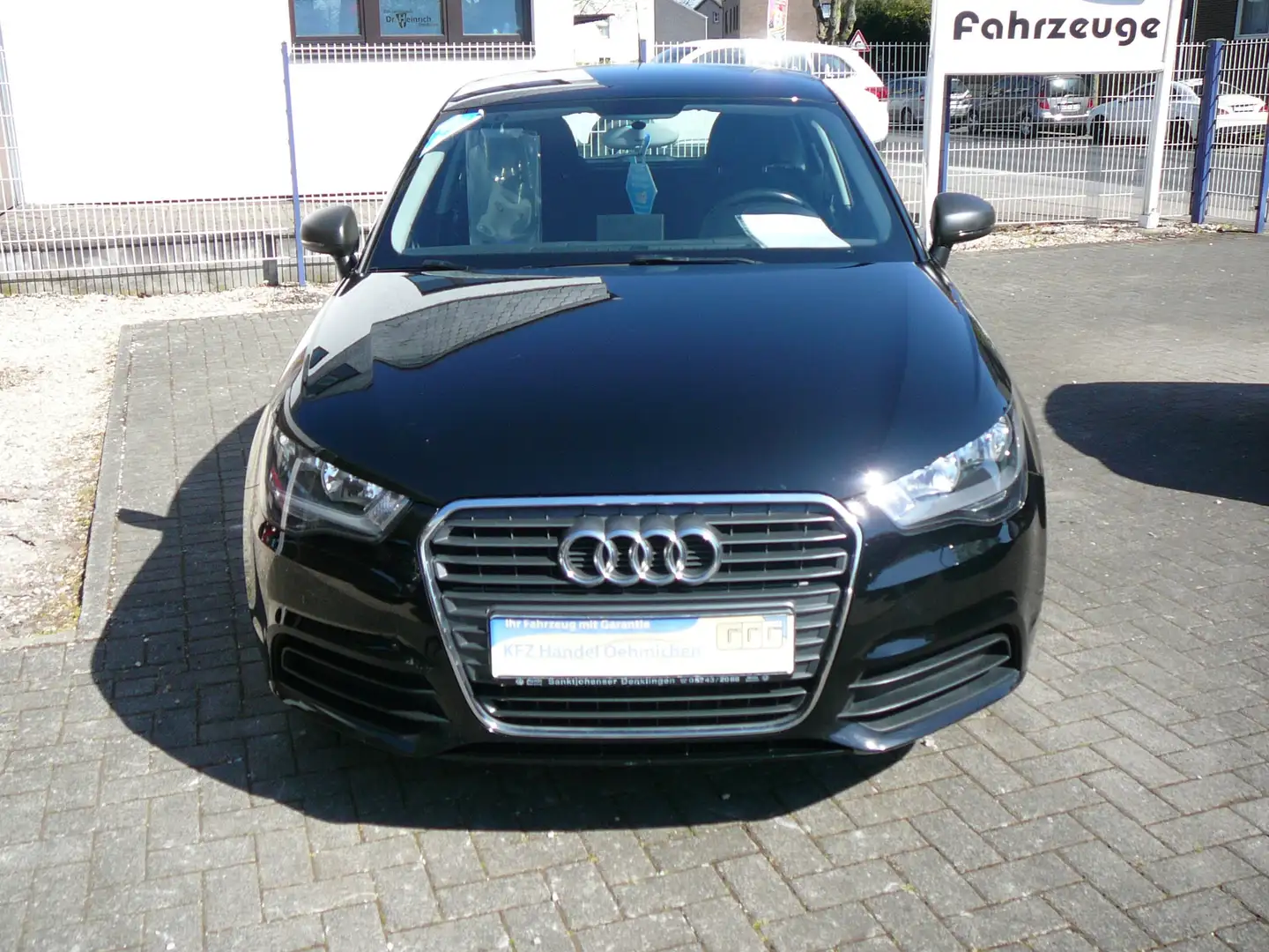 Audi A1 1.2 TFSI Sportback,Sehr gepflegt,Klima,Sitzheizung Zwart - 2