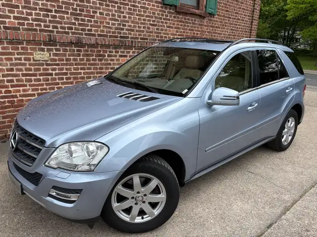 Mercedes-Benz ML 350 4 Matic Benzin Leder SSD im Bestzustand