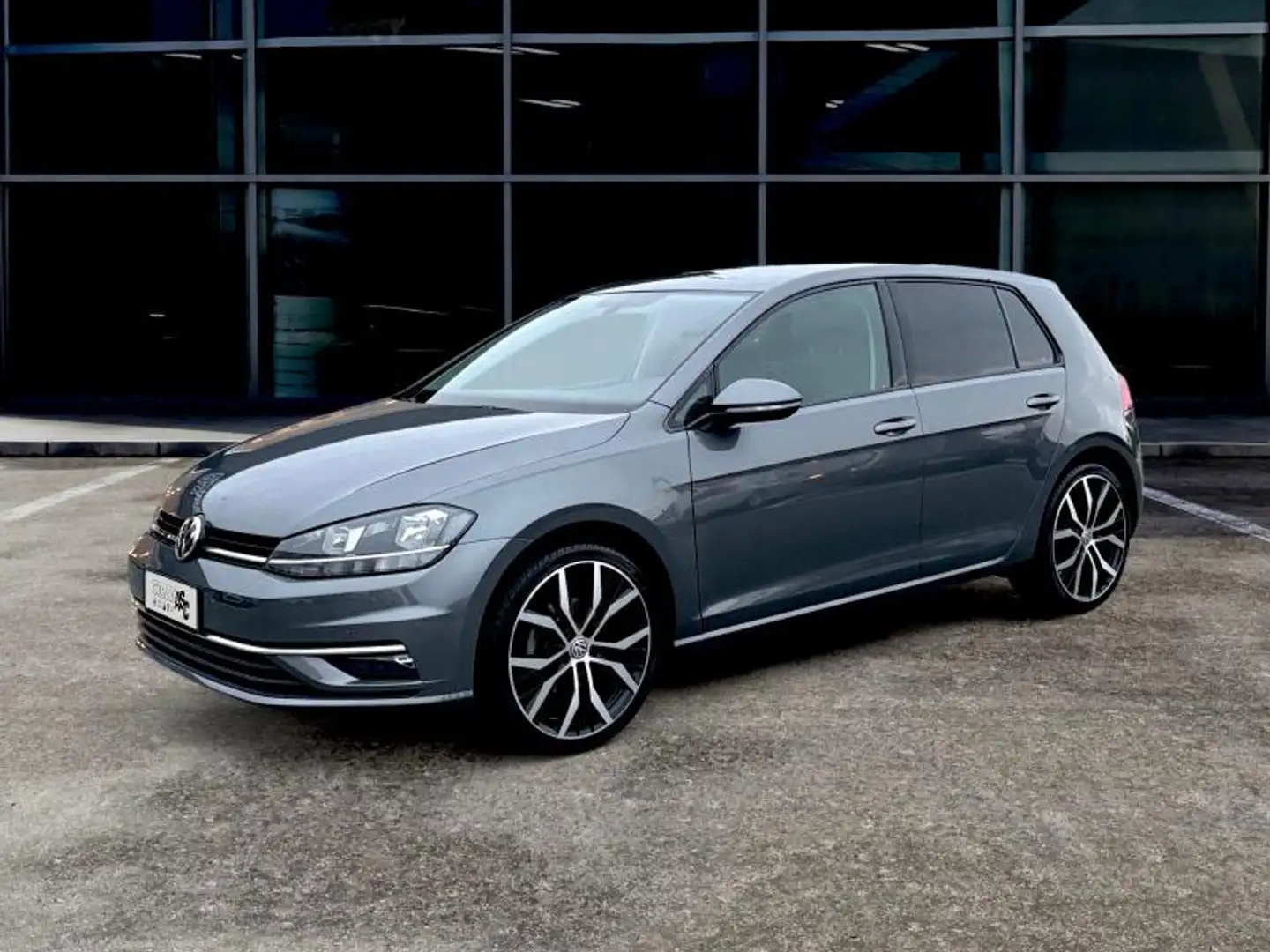 Volkswagen Golf Golf 5p 1.6 tdi Sport 115cv Grigio - 1
