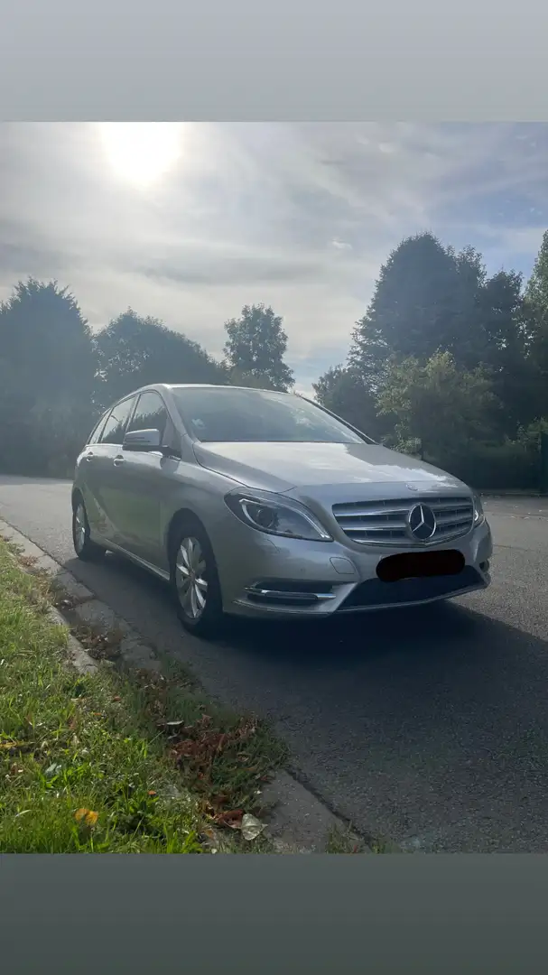 Mercedes-Benz B 220 Classe Design 7-G DCT 4-Matic A Argent - 2