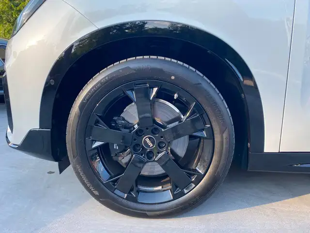 MINI Countryman view 7