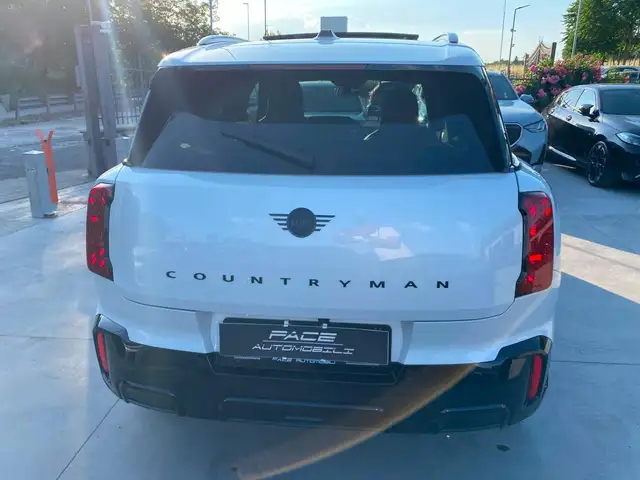 MINI Countryman view 15