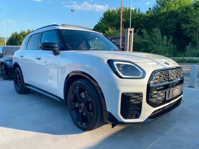MINI Countryman view 5