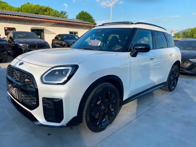 MINI Countryman view 8