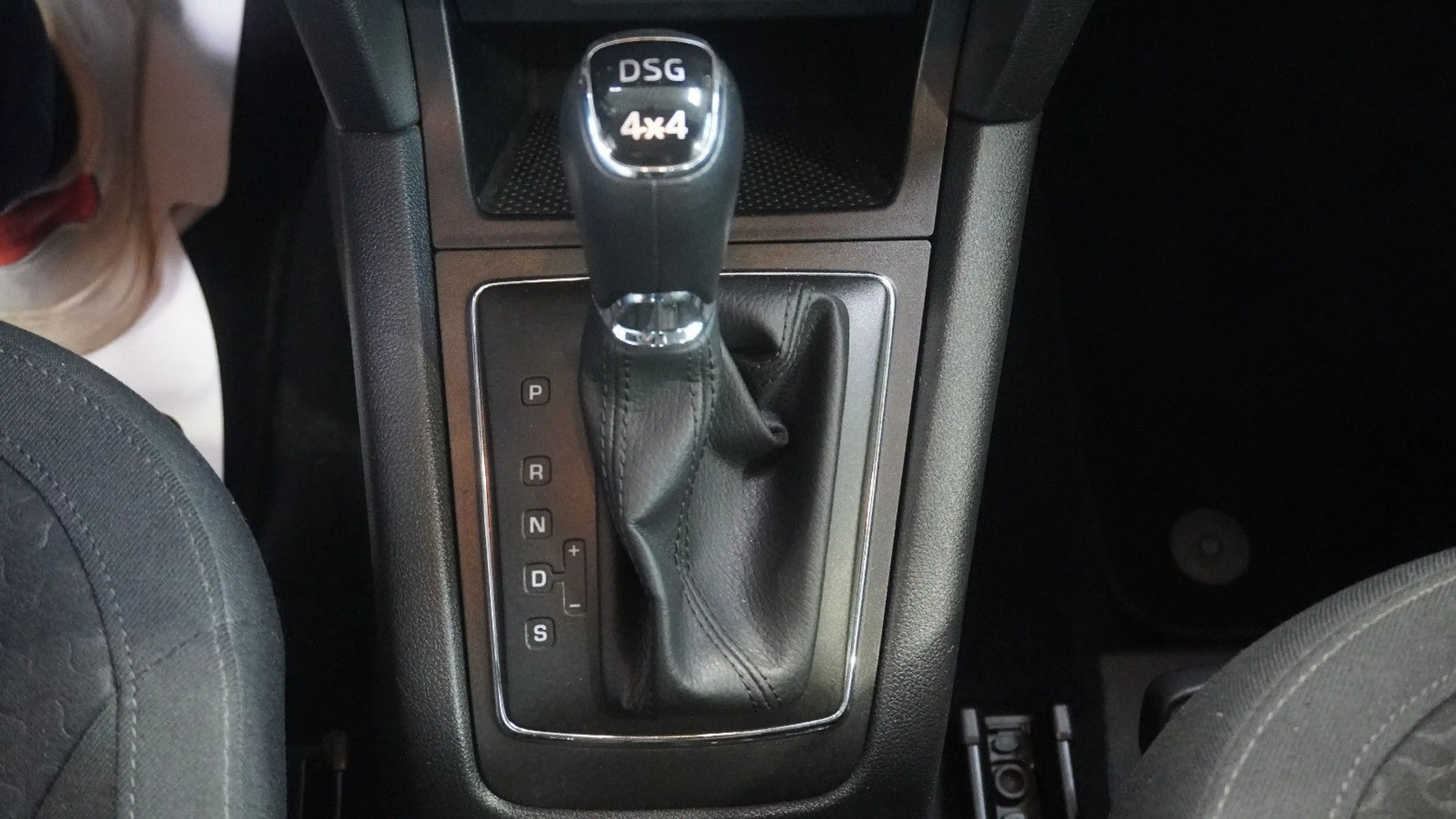 Skoda Yeti Style 4x4*1 HAND*AHK*BI-XENON*NAVI* — photo 13