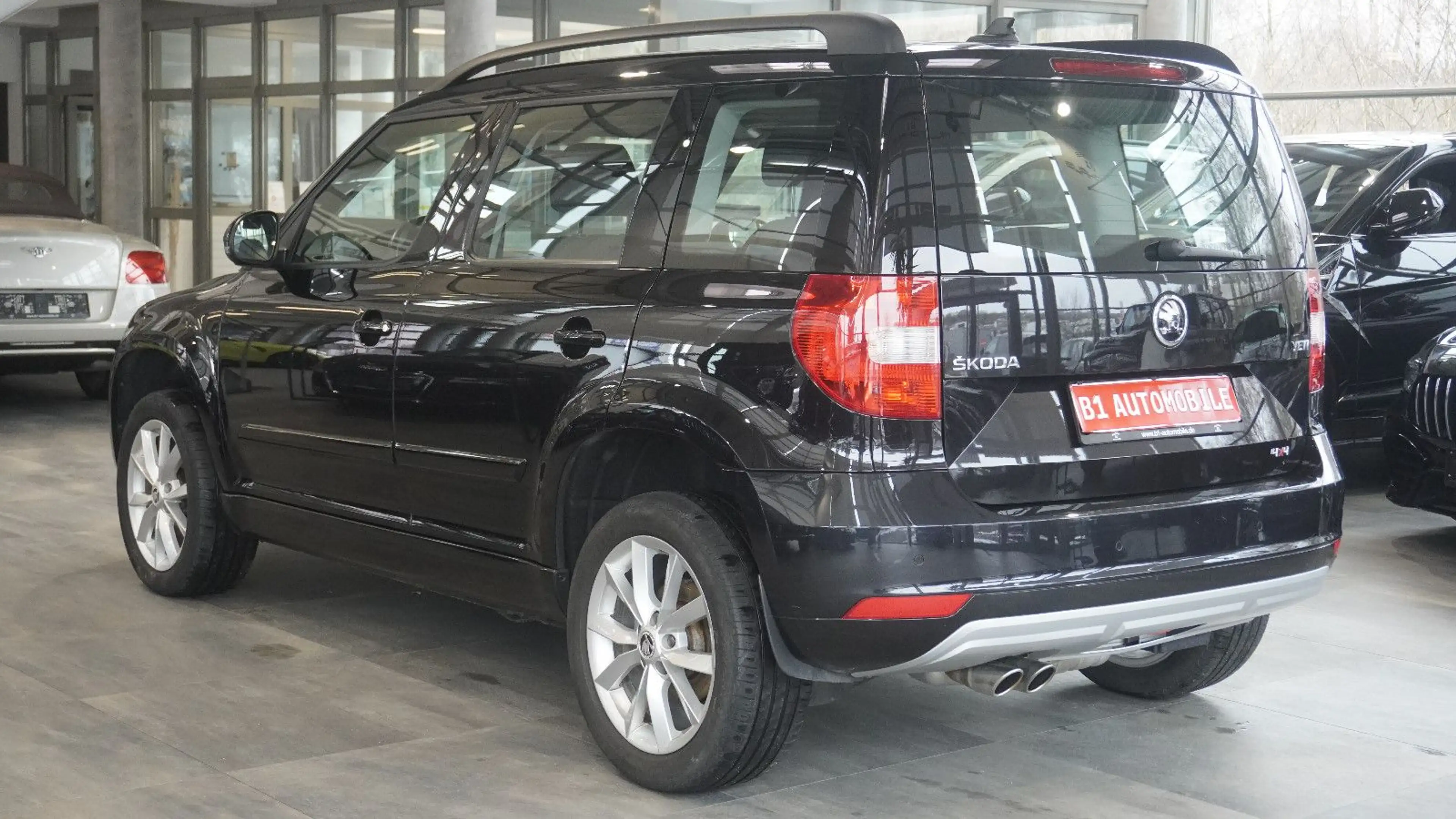 Skoda Yeti Style 4x4*1 HAND*AHK*BI-XENON*NAVI* — photo 7