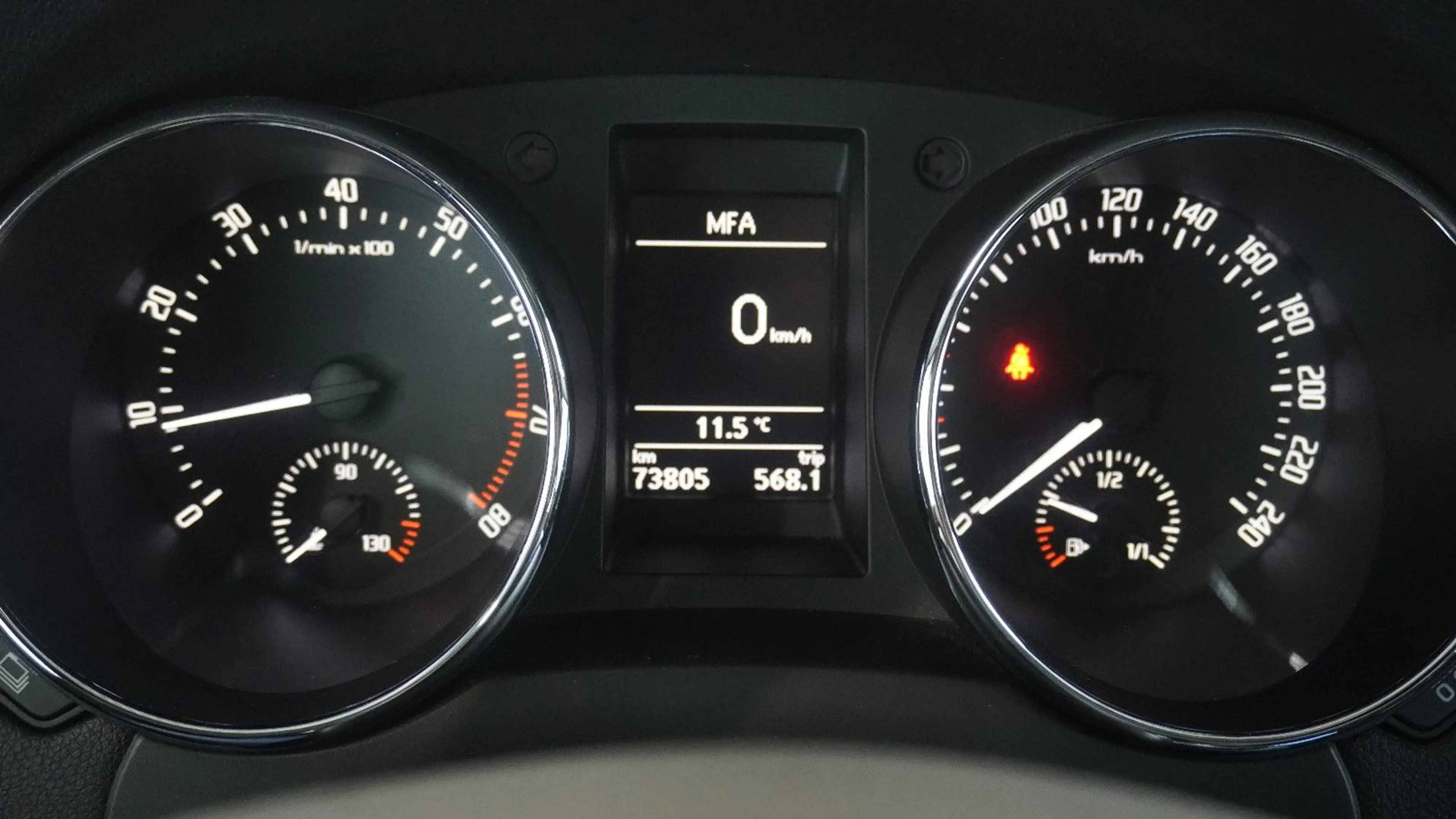 Skoda Yeti Style 4x4*1 HAND*AHK*BI-XENON*NAVI* — photo 14