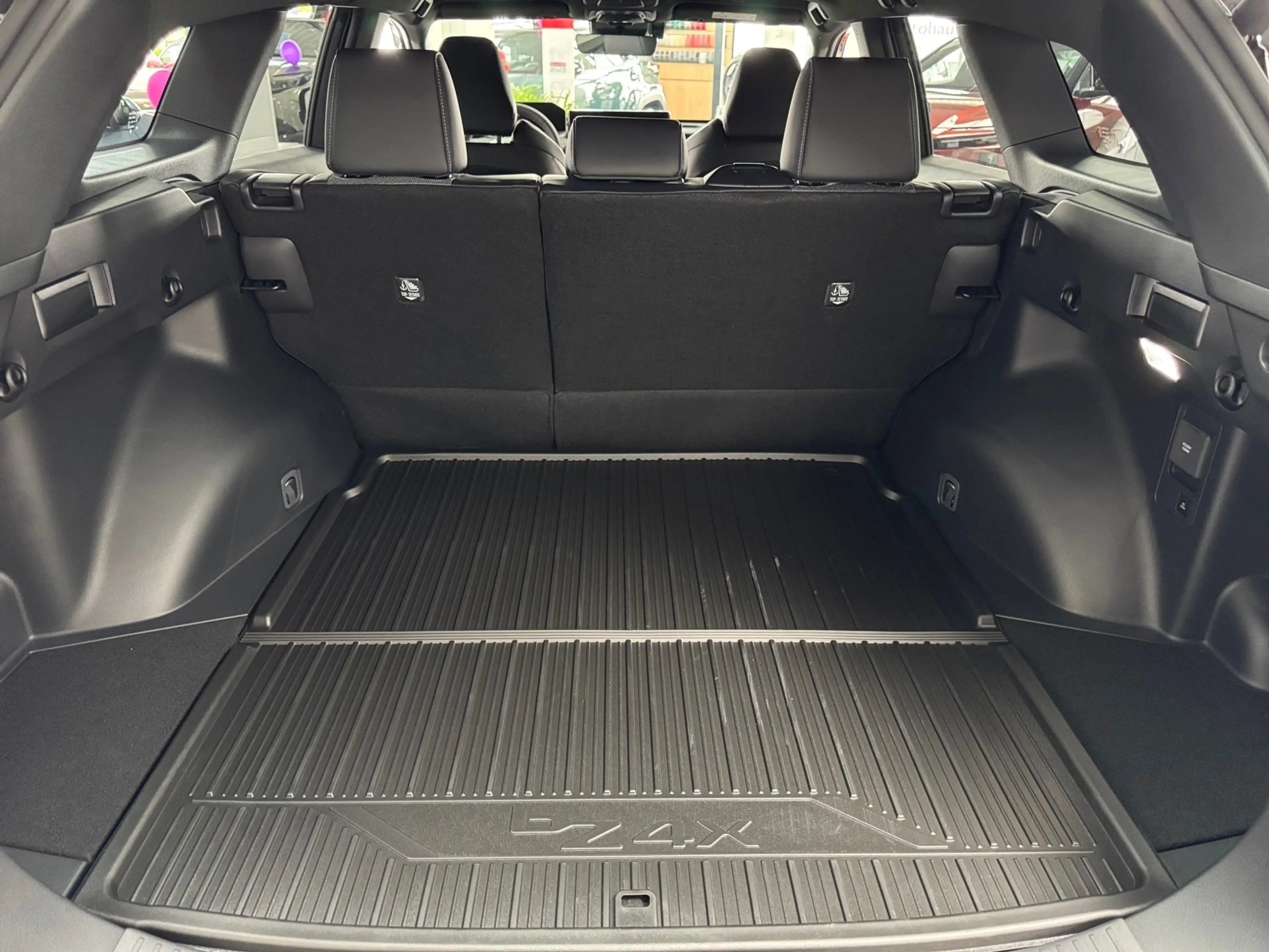 Toyota bZ4X Touring Teamplayer ACC+LED+Navi+SHZ+360+LM — photo 12
